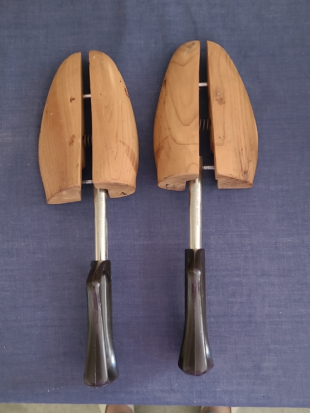 Men's Wooden Shoe Trees with Black Handles